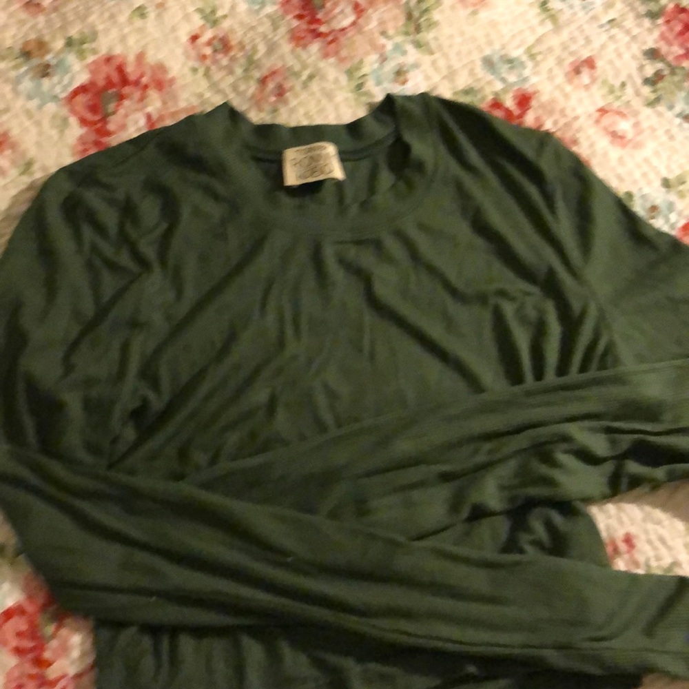 Cropped t. Never worn